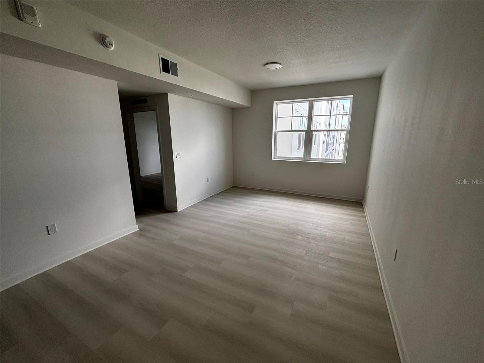 MILLENIA PK TOWER II - Residential Lease