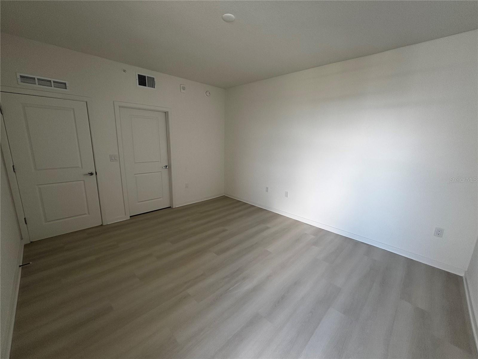 MILLENIA PK TOWER II - Residential Lease