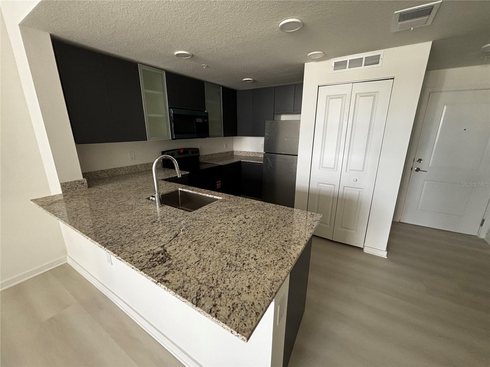 MILLENIA PK TOWER II - Residential Lease