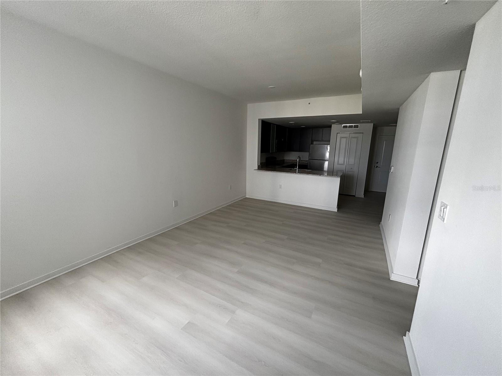 MILLENIA PK TOWER II - Residential Lease