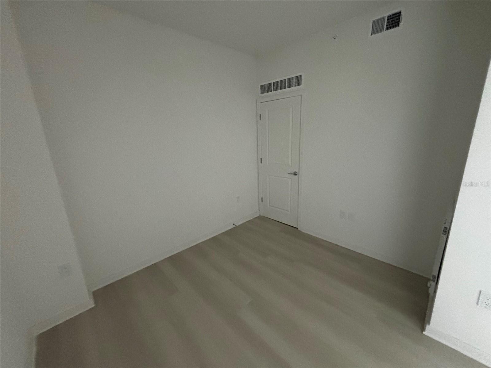 MILLENIA PK TOWER II - Residential Lease