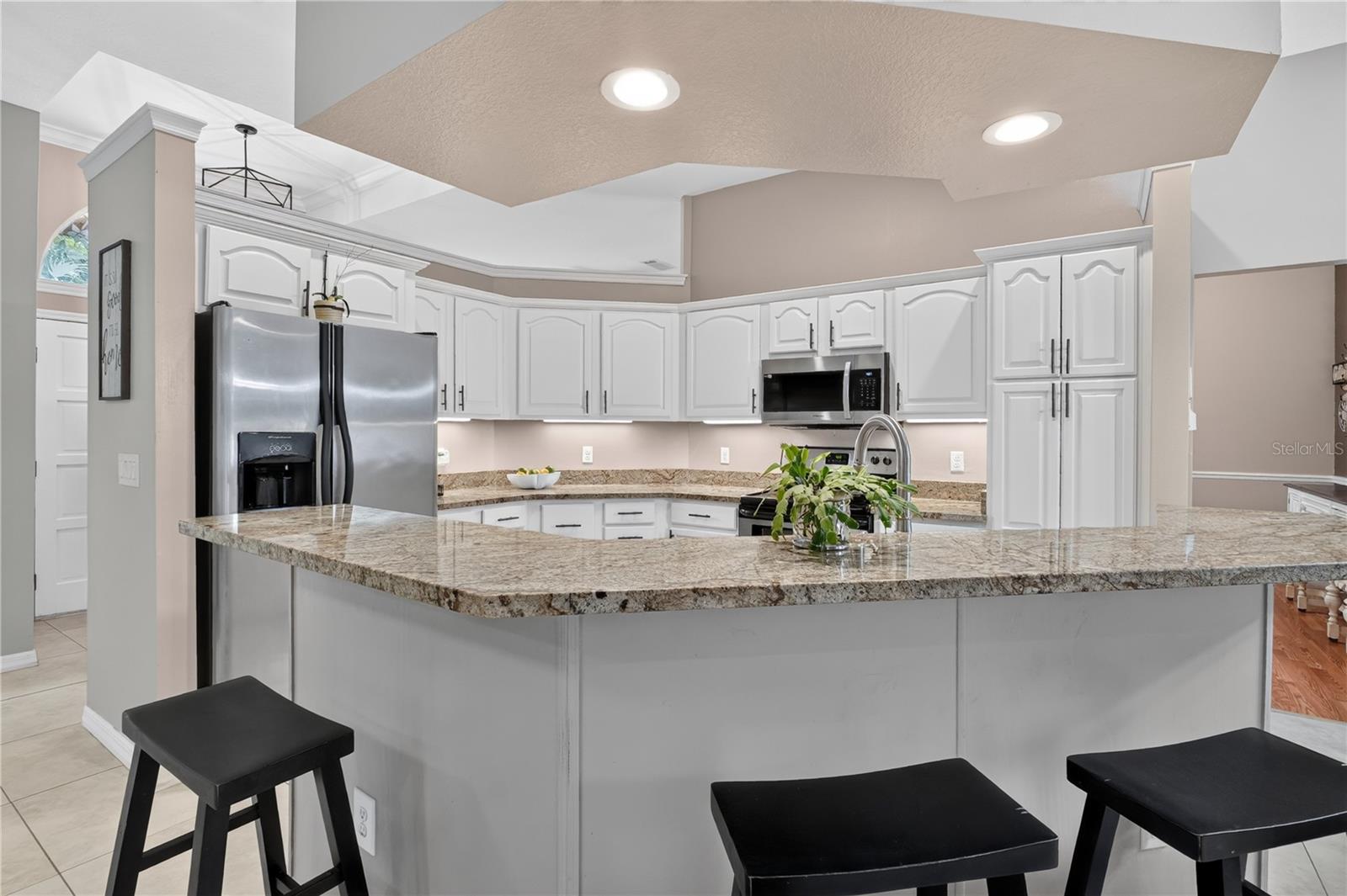 CRYSTAL LAKE ESTATES - Residential