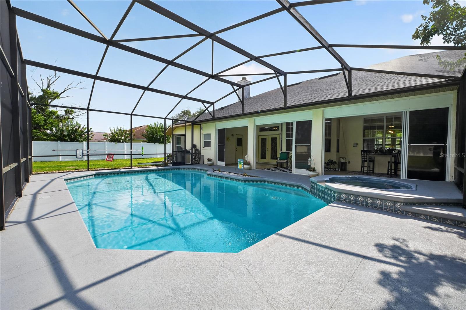 CRYSTAL LAKE ESTATES - Residential