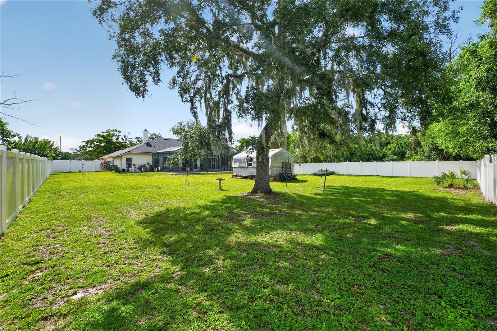 CRYSTAL LAKE ESTATES - Residential