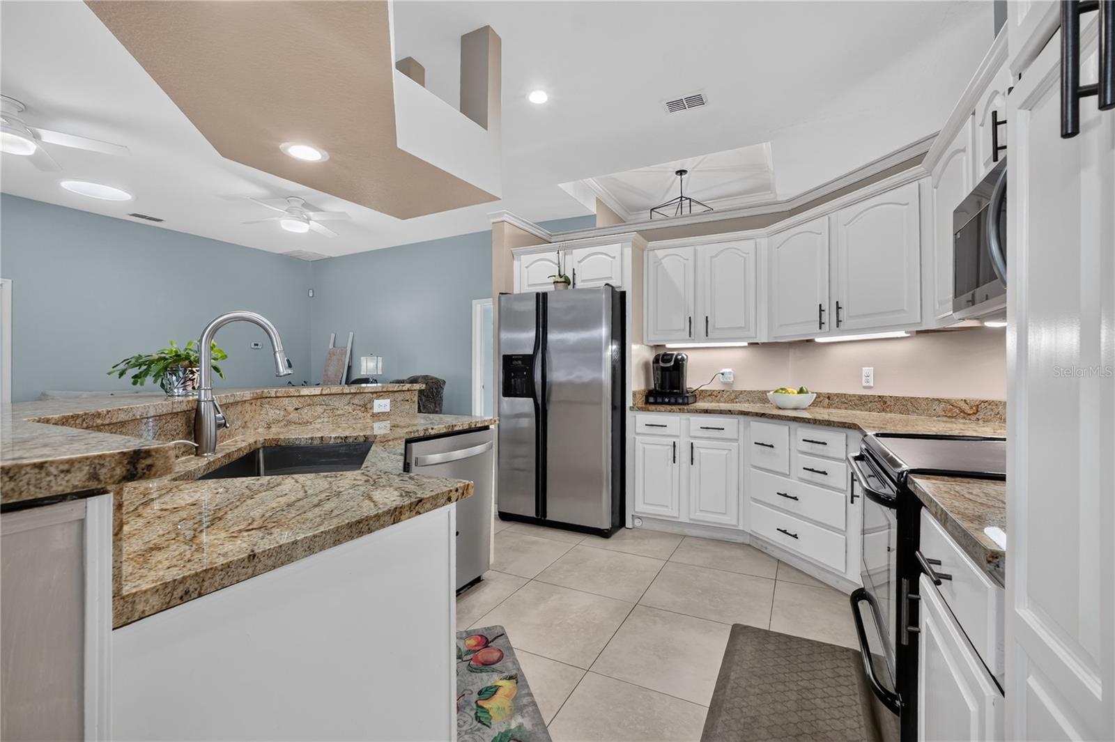 CRYSTAL LAKE ESTATES - Residential