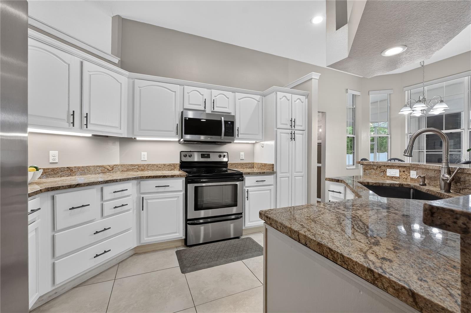 CRYSTAL LAKE ESTATES - Residential
