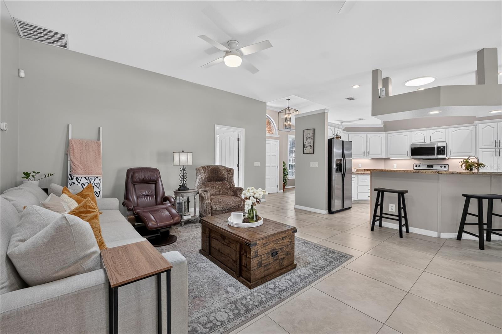 CRYSTAL LAKE ESTATES - Residential