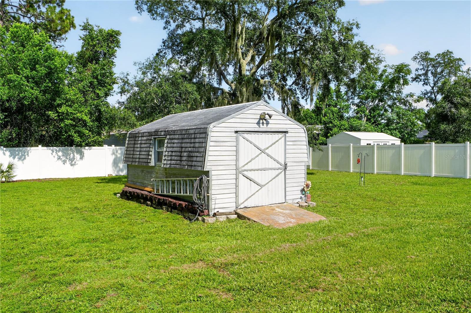 CRYSTAL LAKE ESTATES - Residential