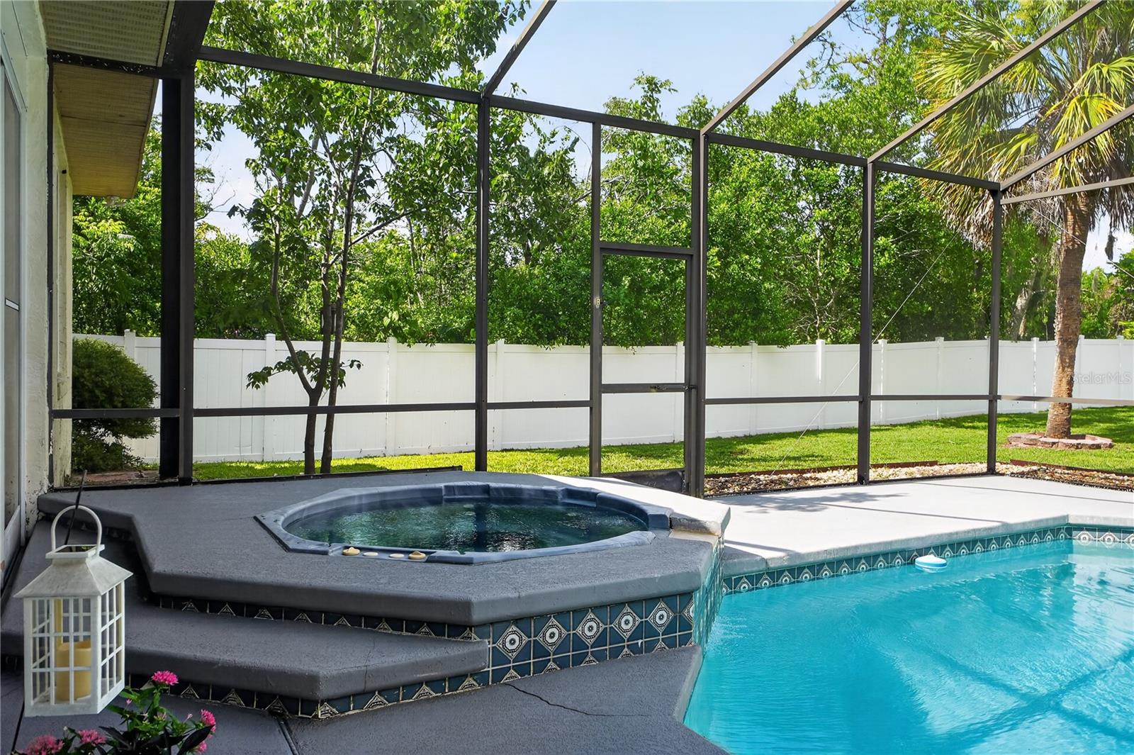 CRYSTAL LAKE ESTATES - Residential