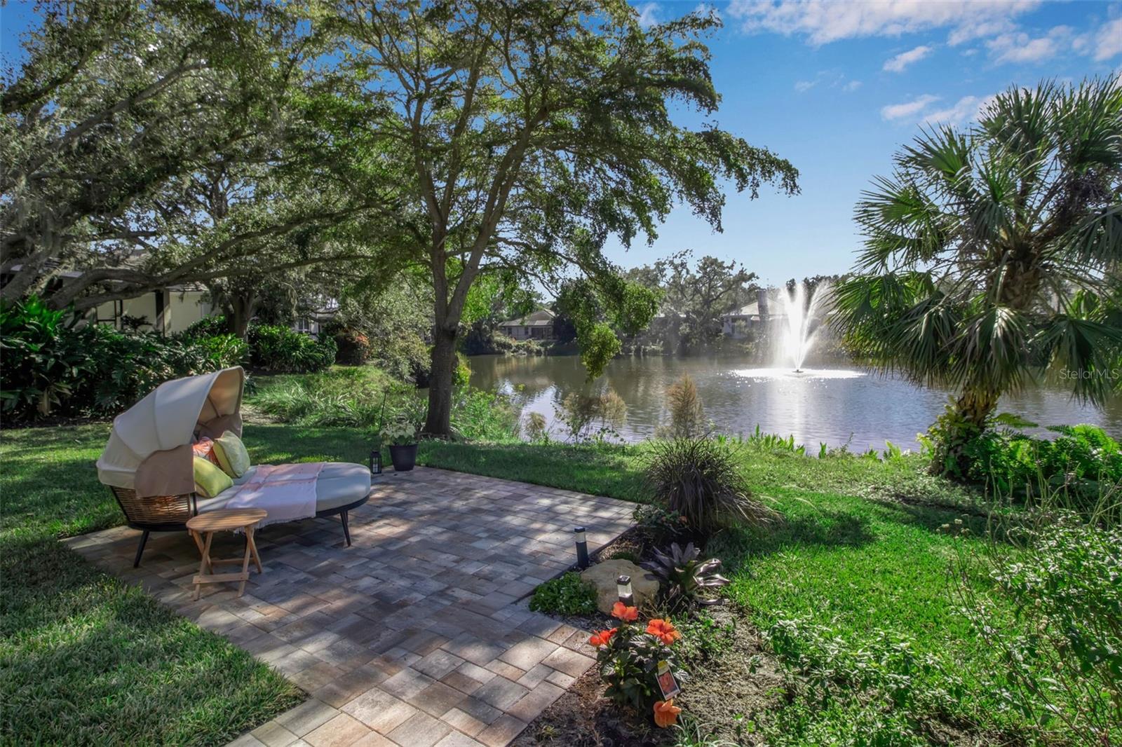 BISHOPS COURT AT OAKS PRESERVE - Residential