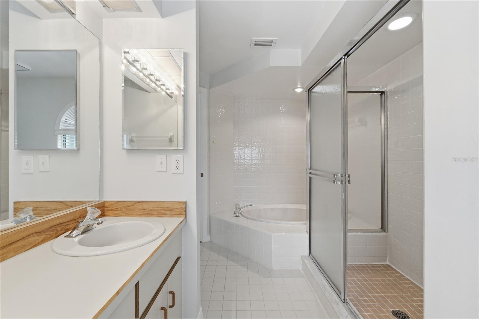 KENSINGTON PARK PH 3 A CONDO - Residential