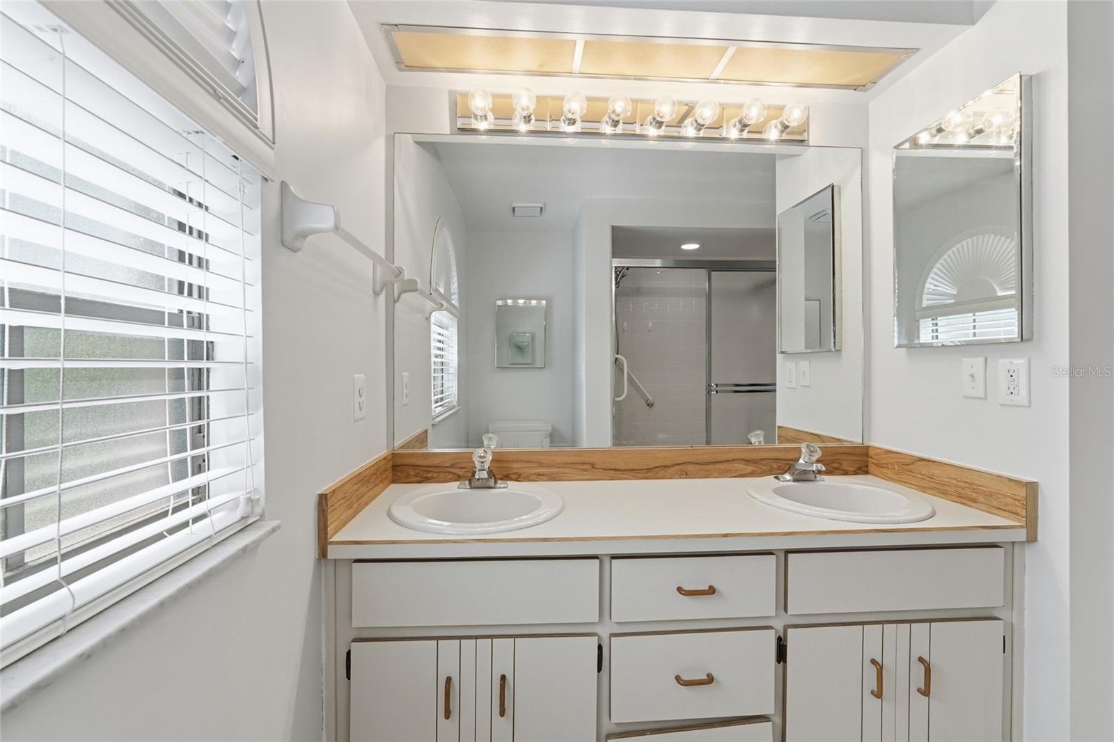 KENSINGTON PARK PH 3 A CONDO - Residential