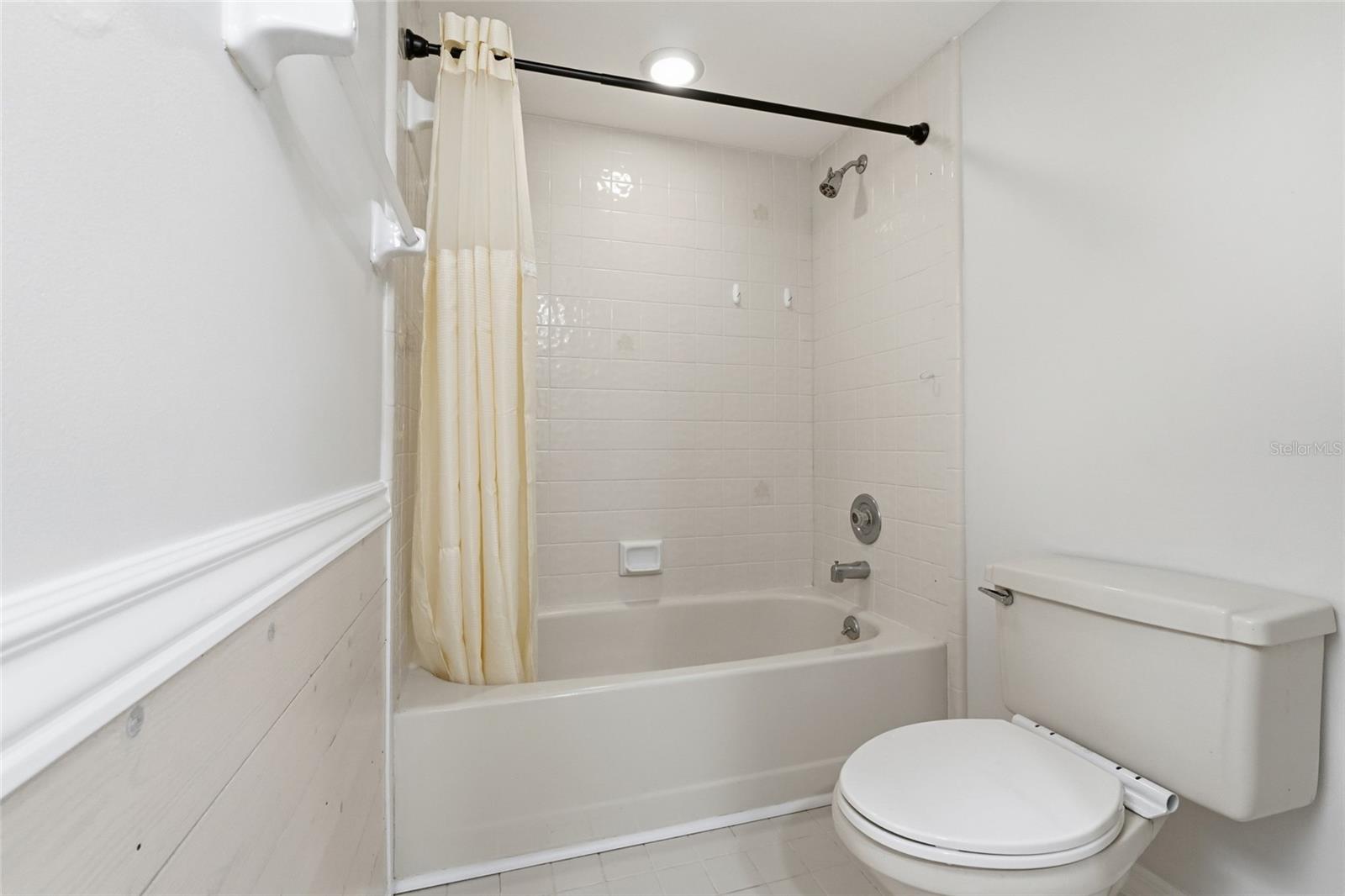 KENSINGTON PARK PH 3 A CONDO - Residential
