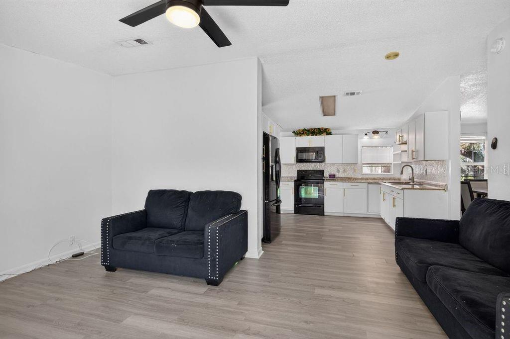 OAK HAMMOCK ESTATES - Residential