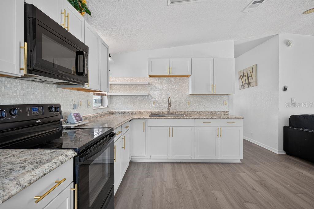 OAK HAMMOCK ESTATES - Residential