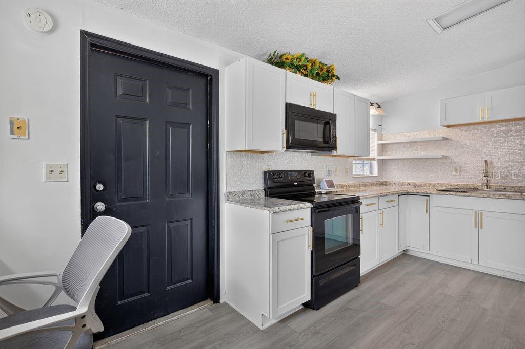 OAK HAMMOCK ESTATES - Residential