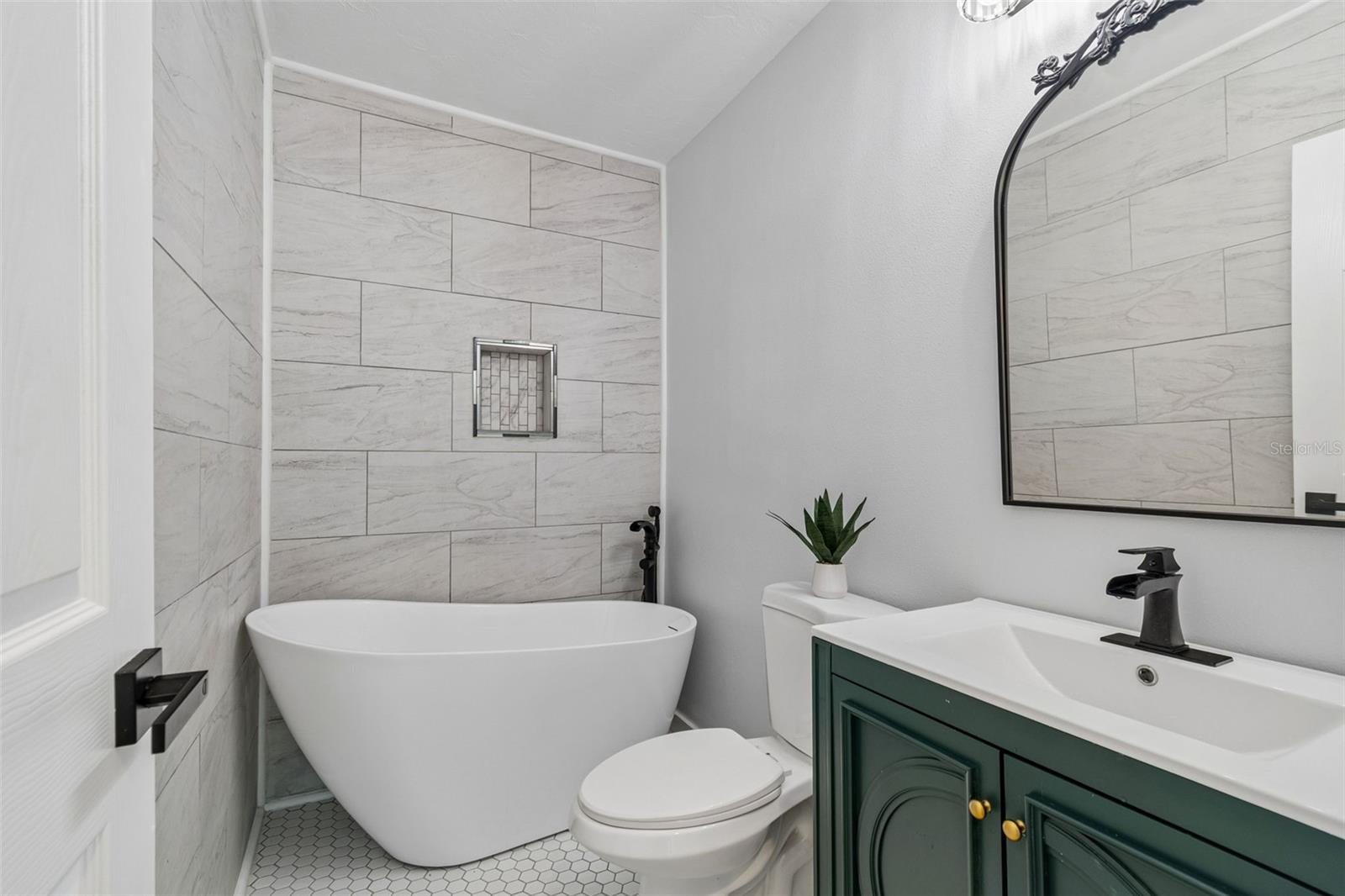 ARDMORE PLACE REP - Residential