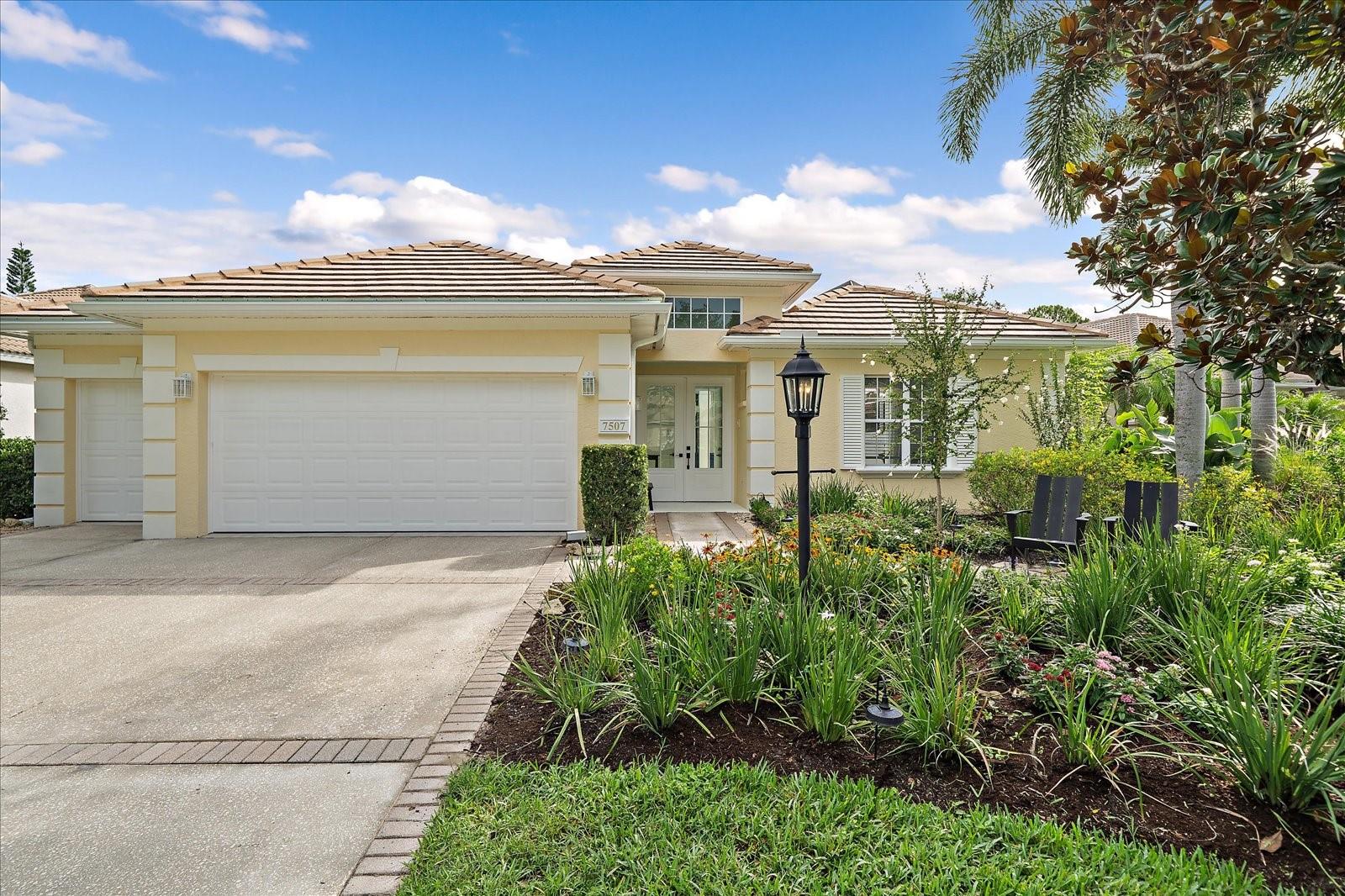 UNIVERSITY PARK GOLF AND COUNTRY CLUB - Residential