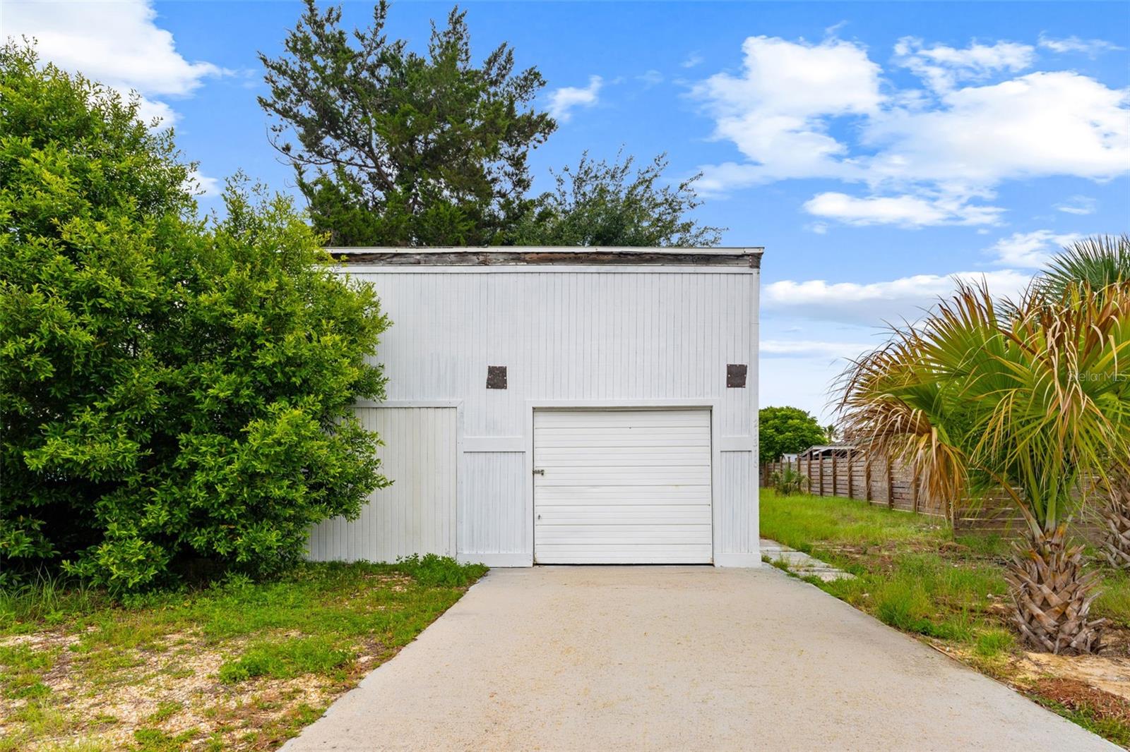 RIVIERA BEACH - Residential