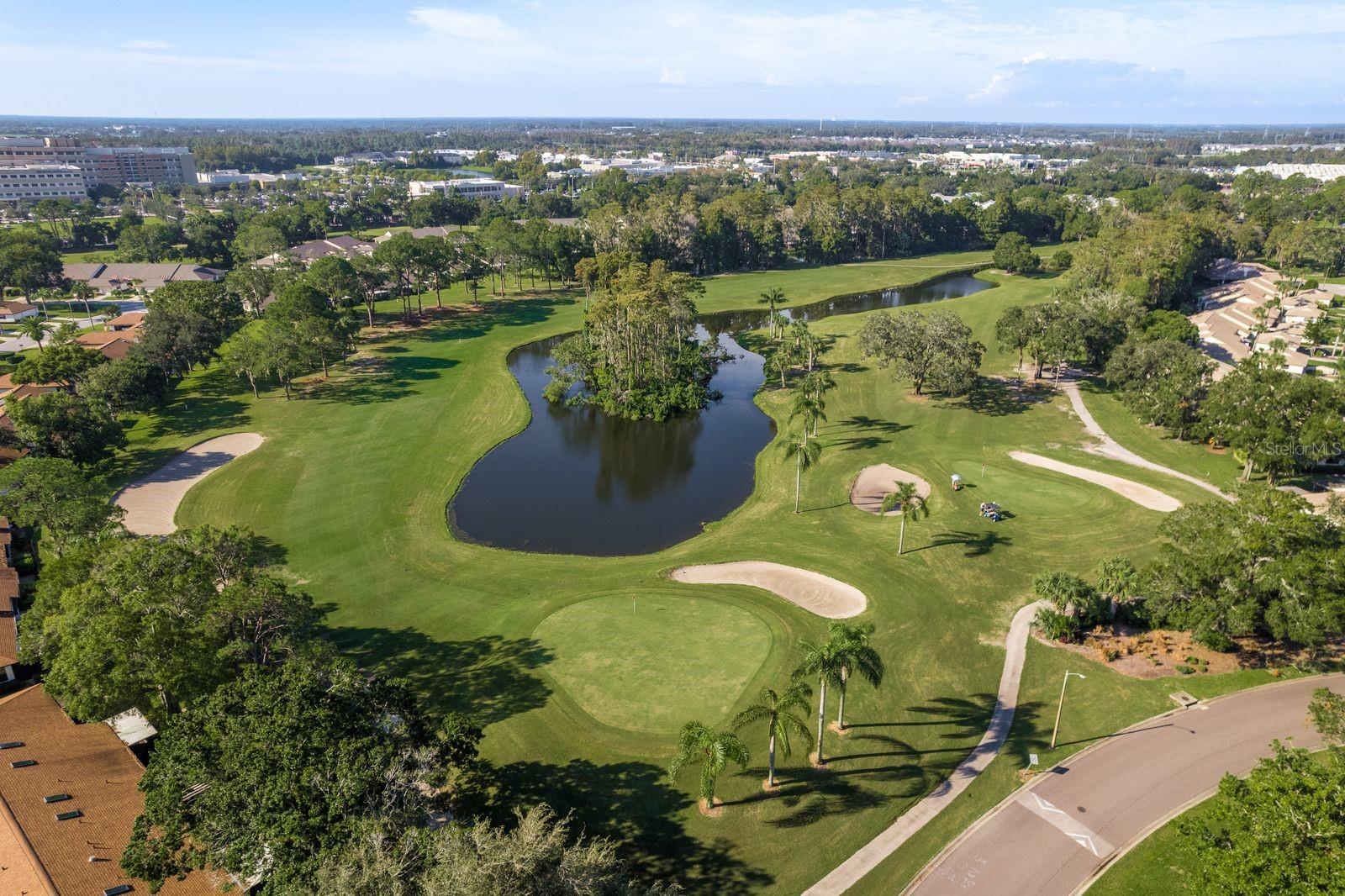 GOLF VIEW VILLAS CONDO 01 - Residential