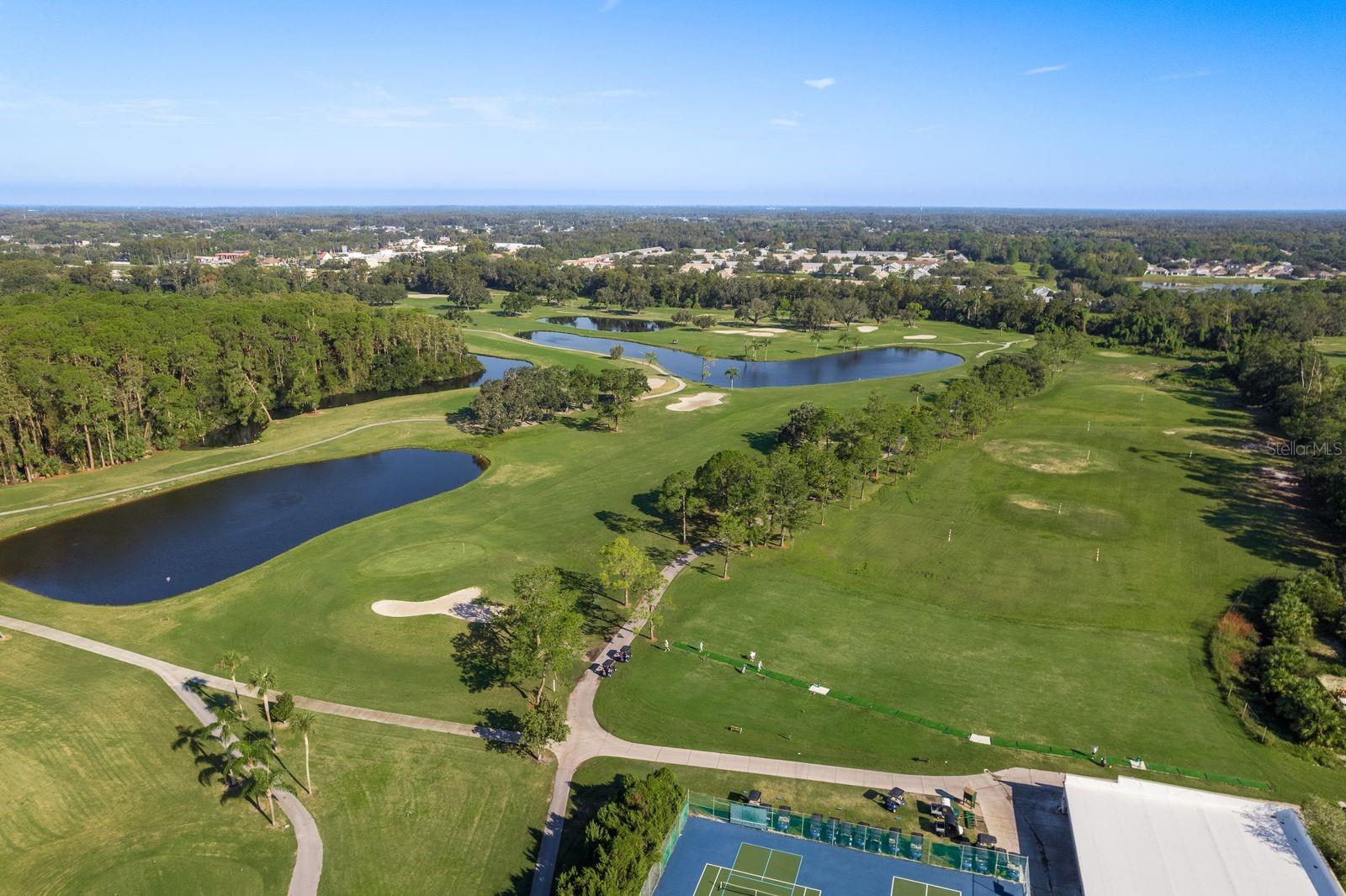 GOLF VIEW VILLAS CONDO 01 - Residential
