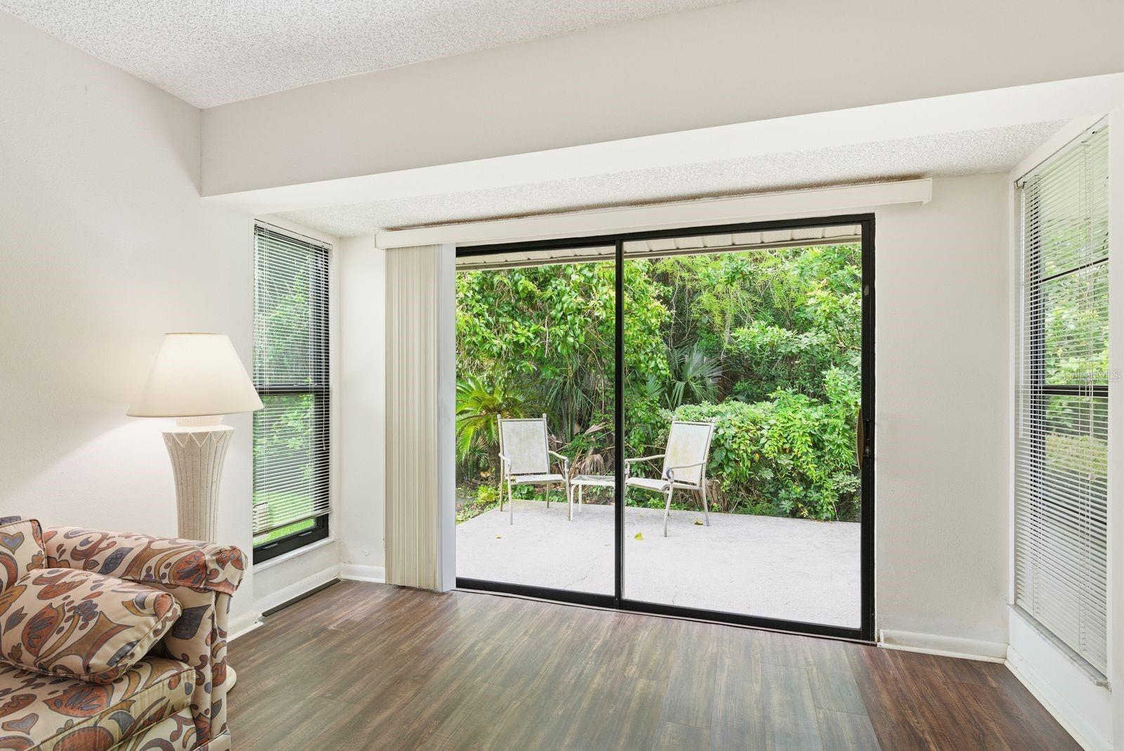 GOLF VIEW VILLAS CONDO 01 - Residential