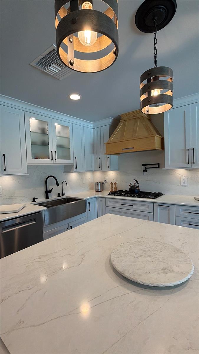 BELLE VISTA SHORES - Residential