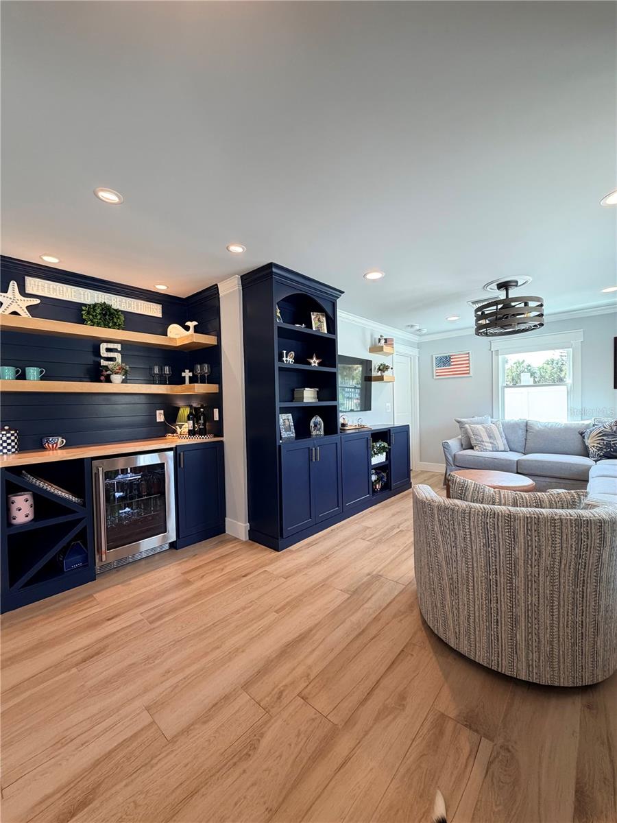 BELLE VISTA SHORES - Residential