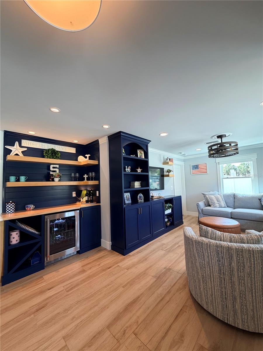 BELLE VISTA SHORES - Residential