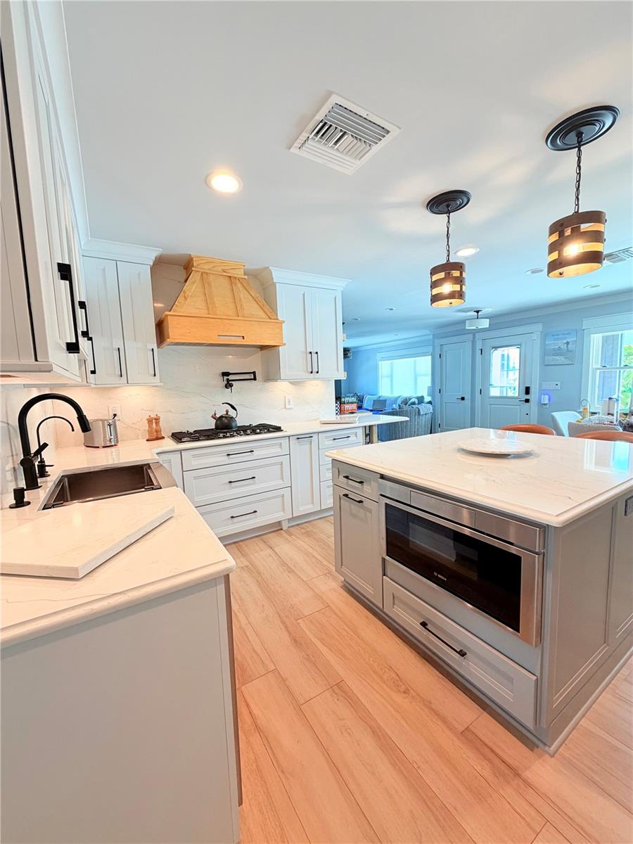 BELLE VISTA SHORES - Residential