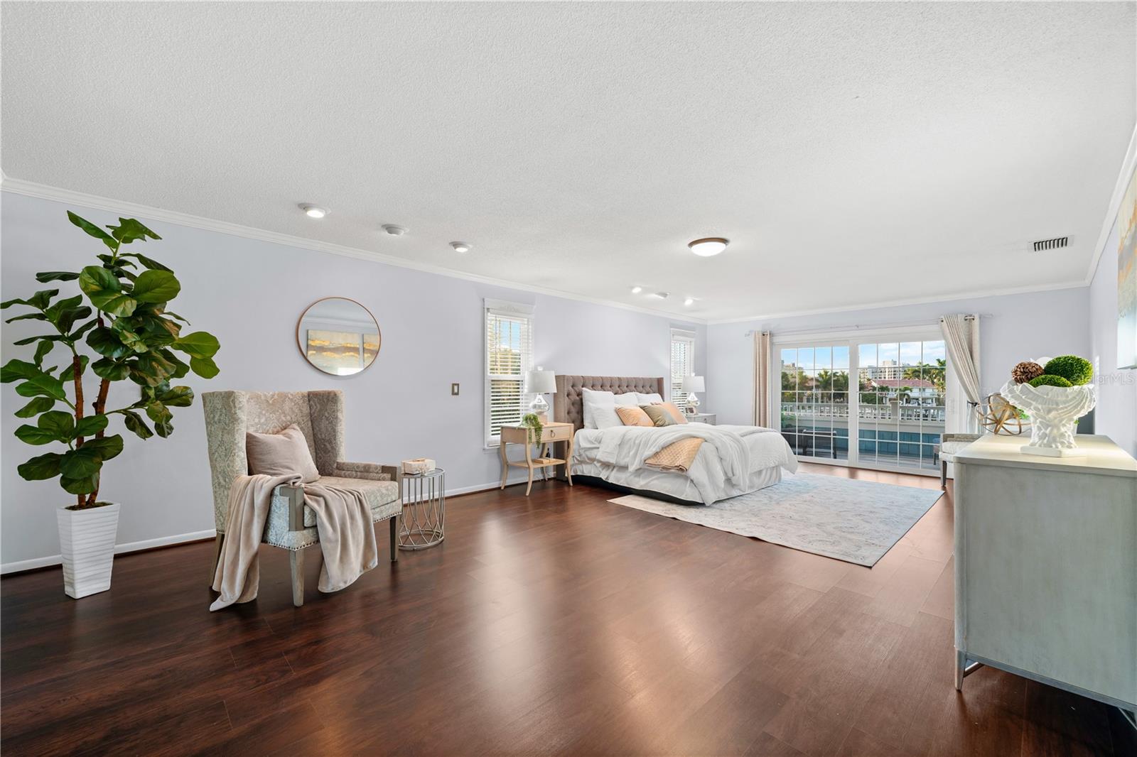 BELLE ISLE - Residential