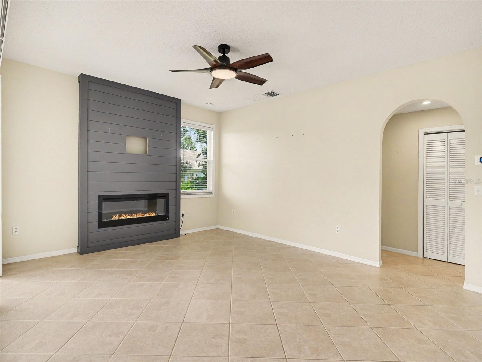 PALM WEST - Residential