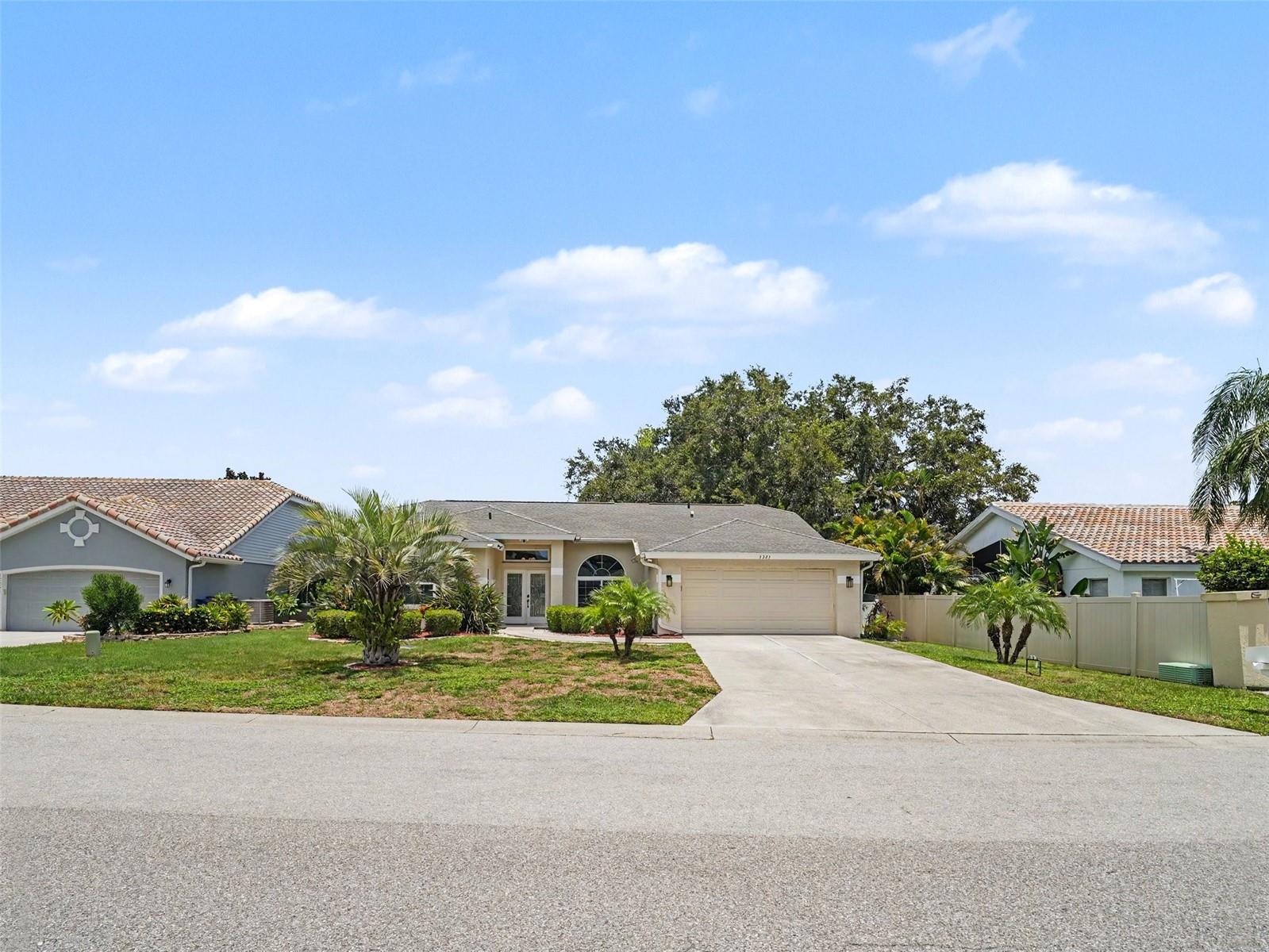 PALM WEST - Residential