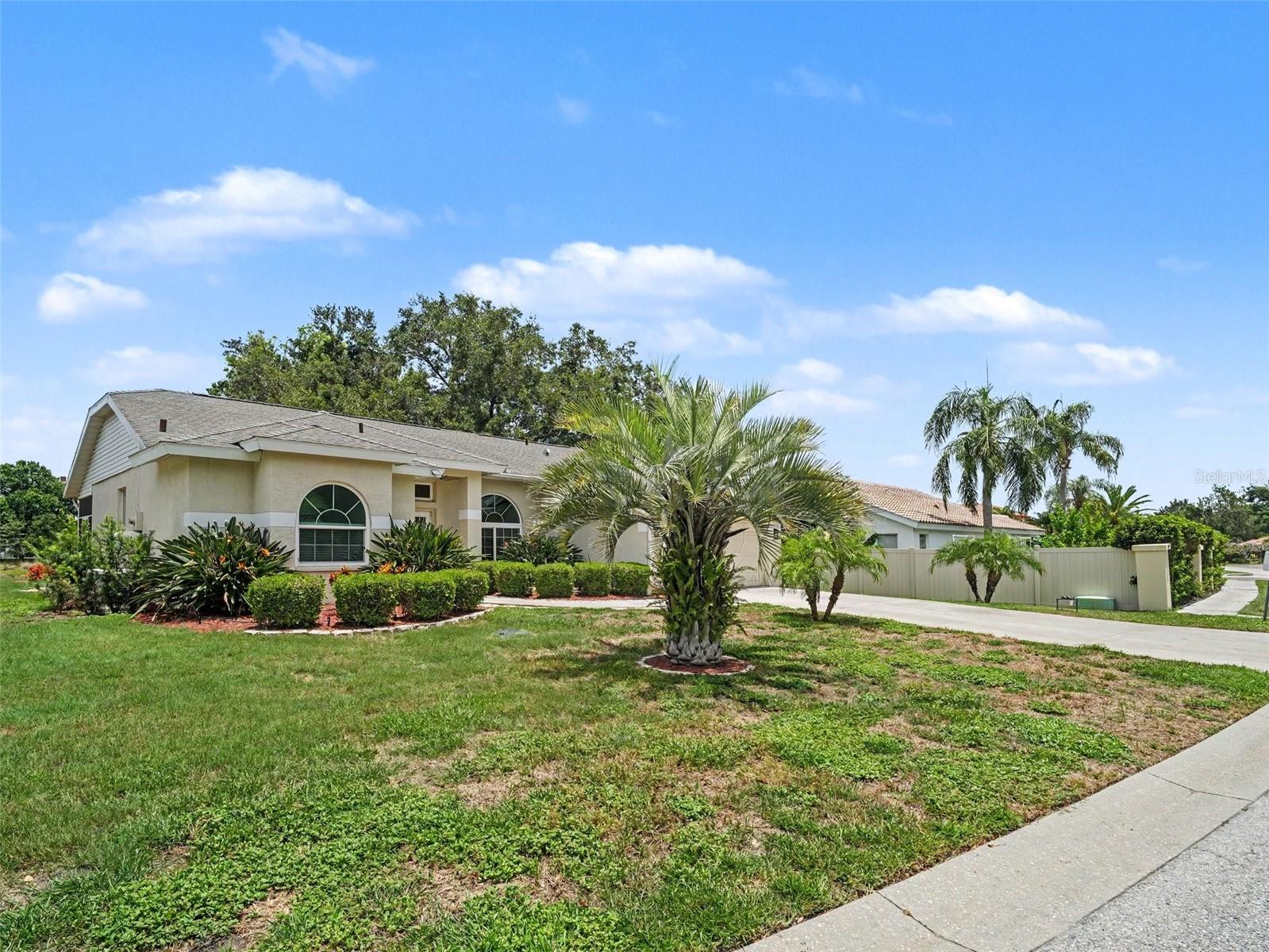 PALM WEST - Residential