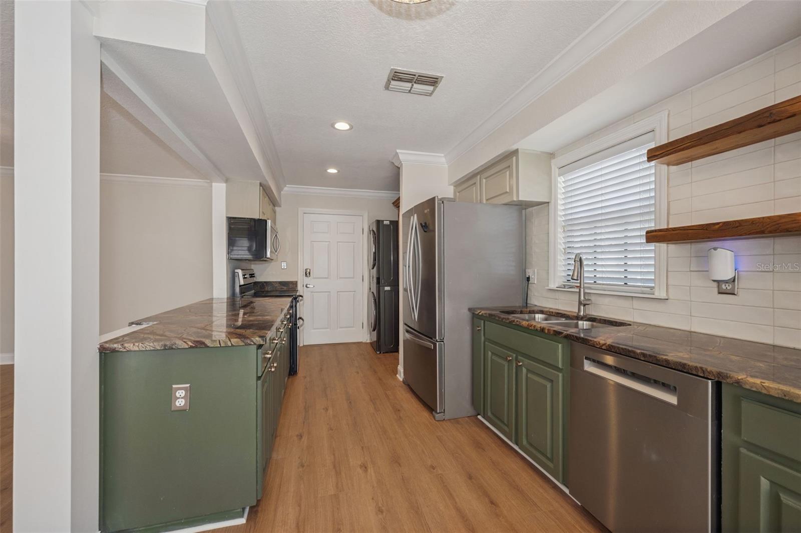 BRETTON WOODS AT WESTSHORE A CONDOMINIUM - Residential