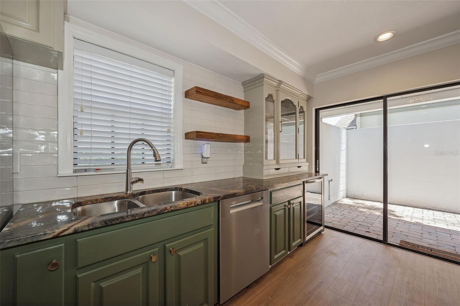 BRETTON WOODS AT WESTSHORE A CONDOMINIUM - Residential
