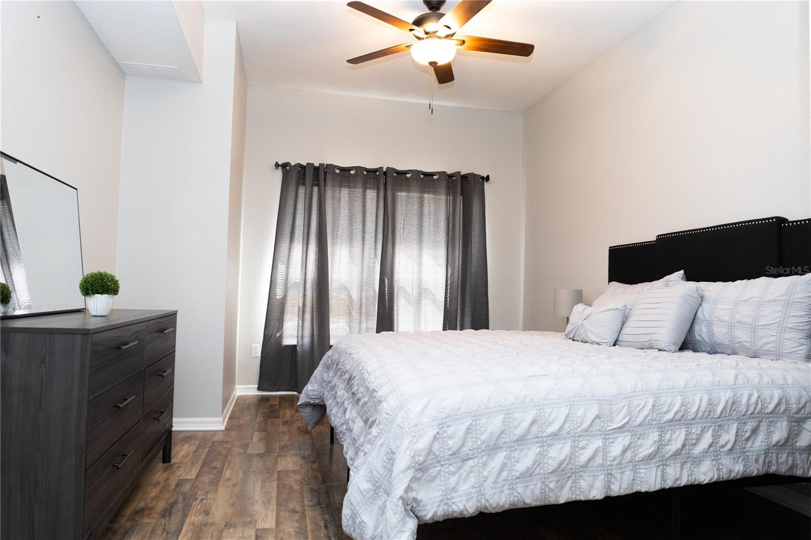 VENETIAN BAY VILLAGE CONDO PH 2 - Residential Lease