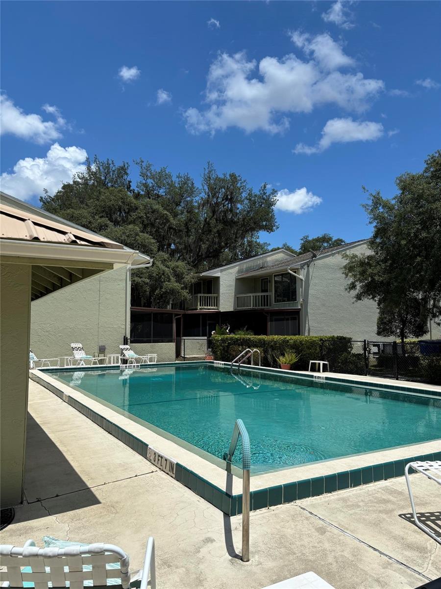 BAY STREET VILLAS - Residential