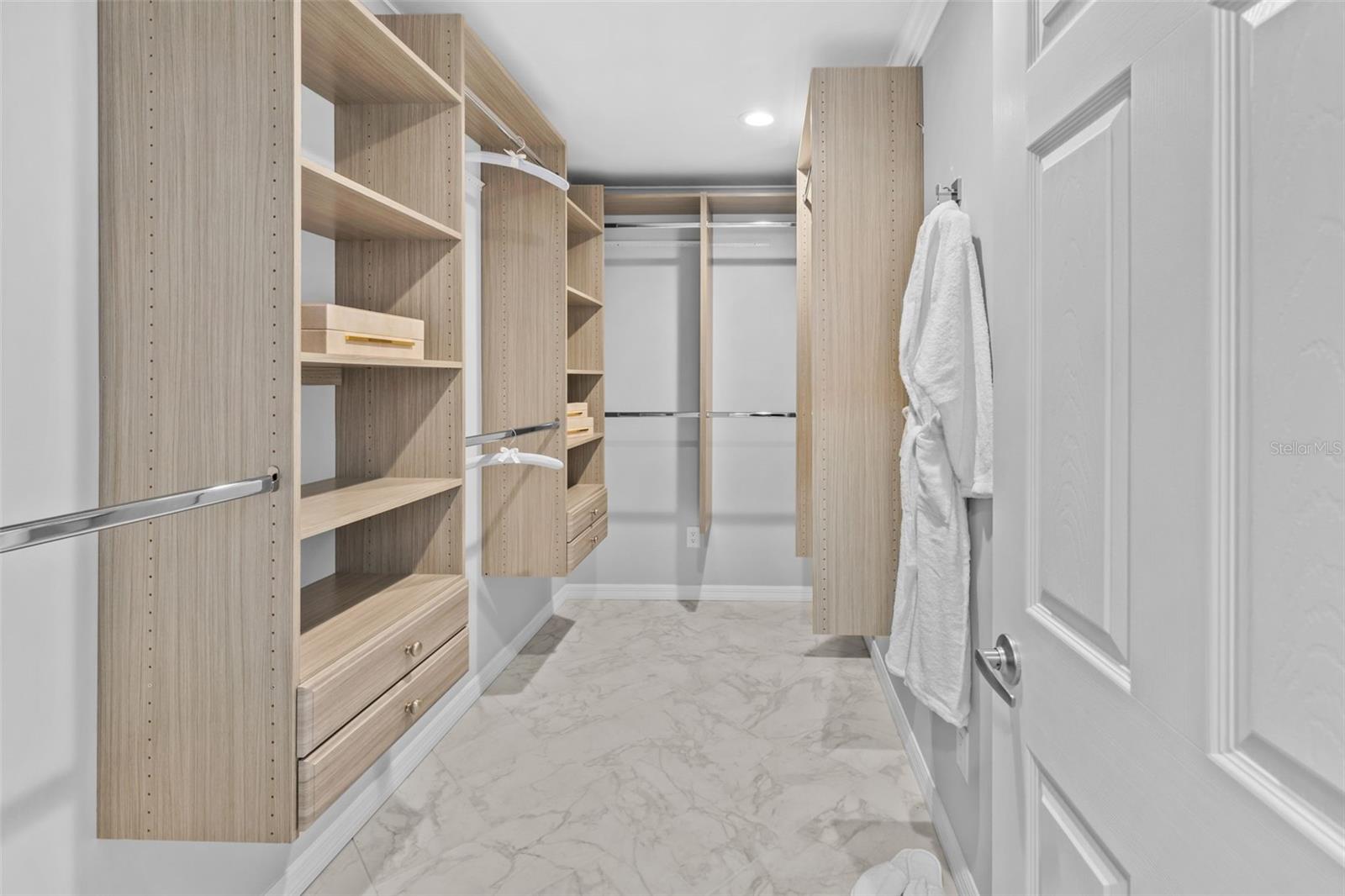 SHADOW RUN UNIT 1 - Residential