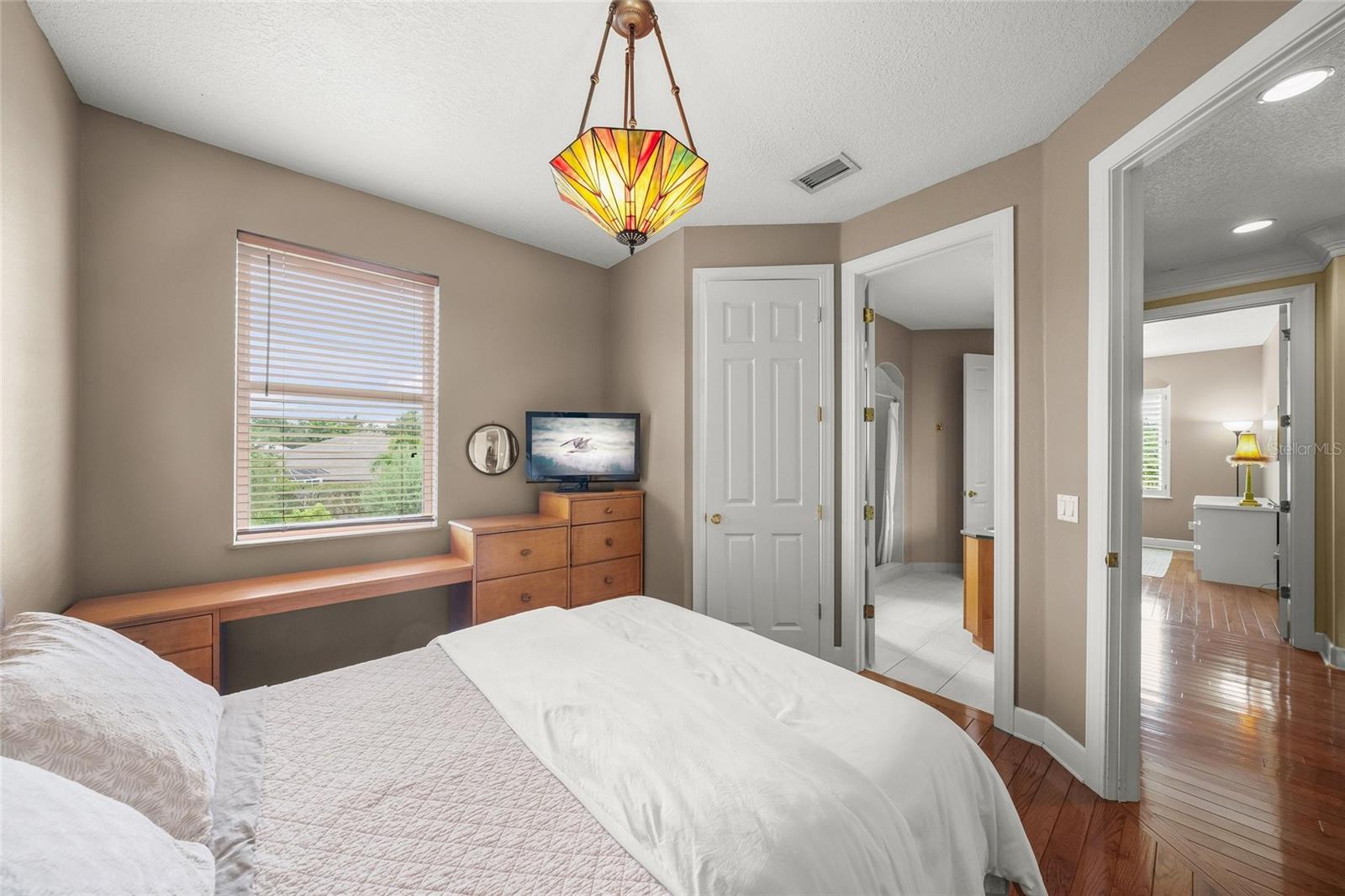 MANGO PARK NORTHWEST - Residential