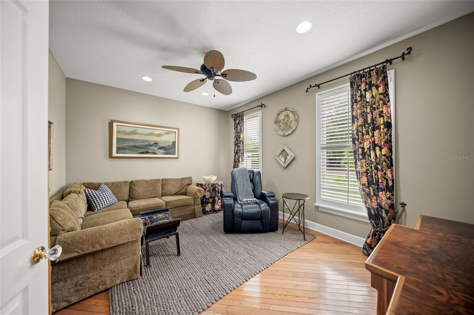MANGO PARK NORTHWEST - Residential