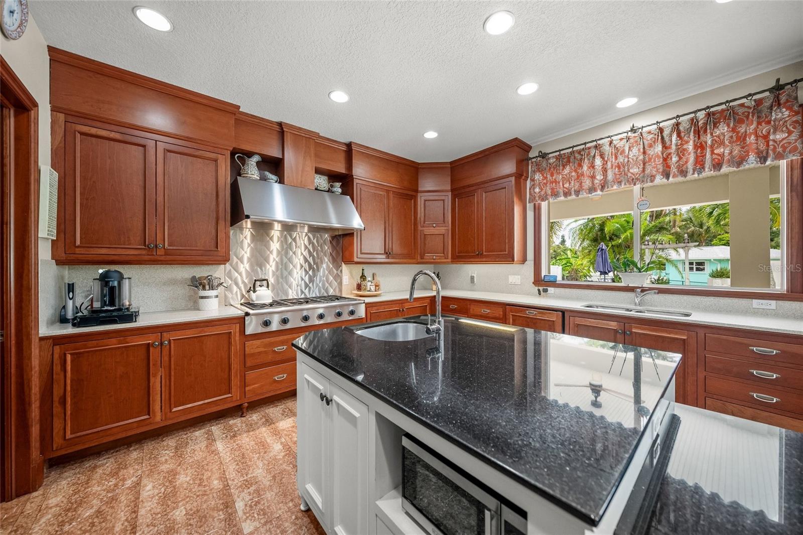 MANGO PARK NORTHWEST - Residential