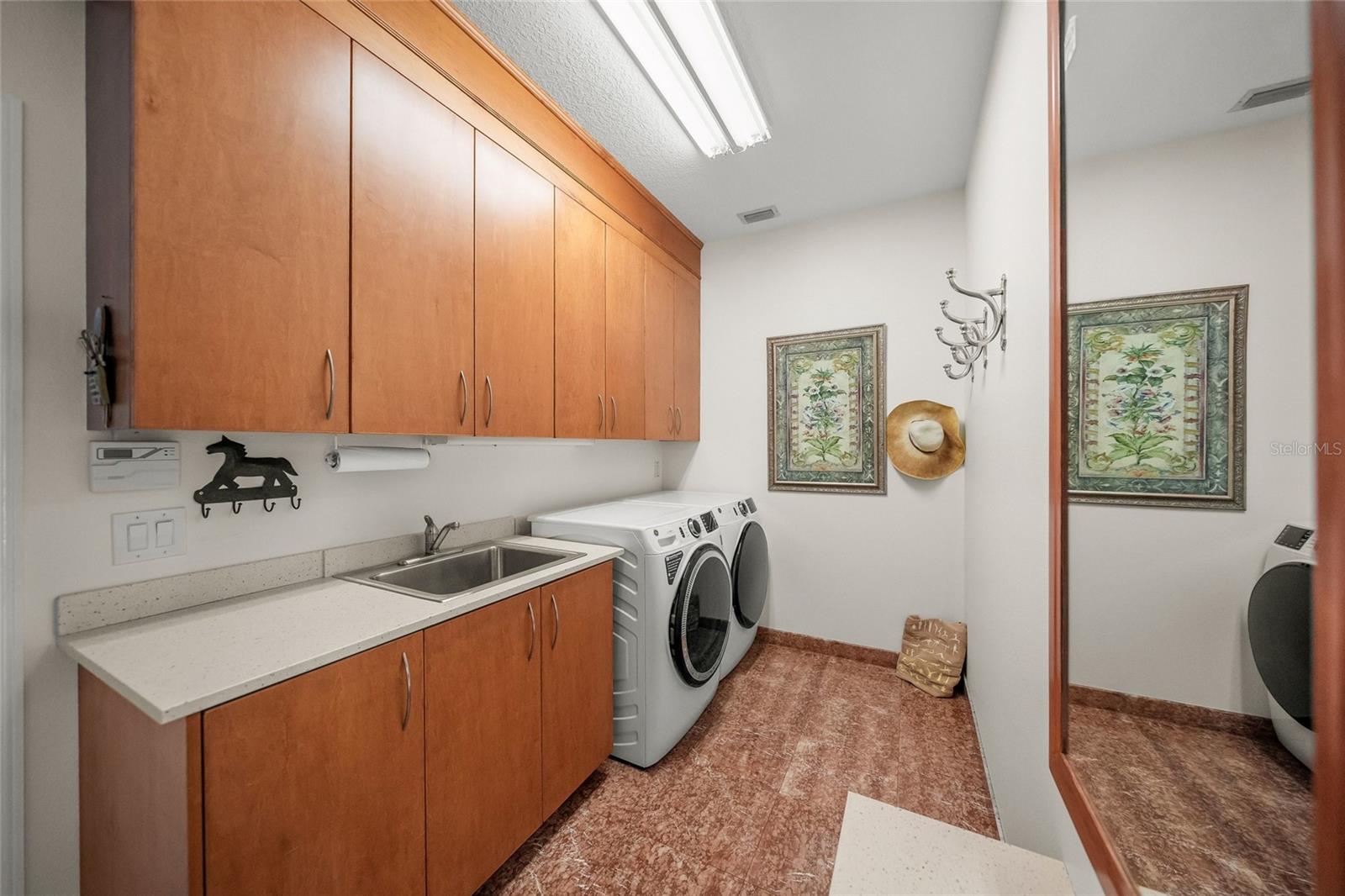 MANGO PARK NORTHWEST - Residential