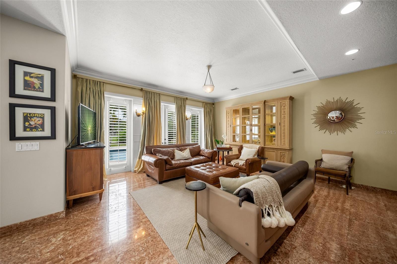 MANGO PARK NORTHWEST - Residential