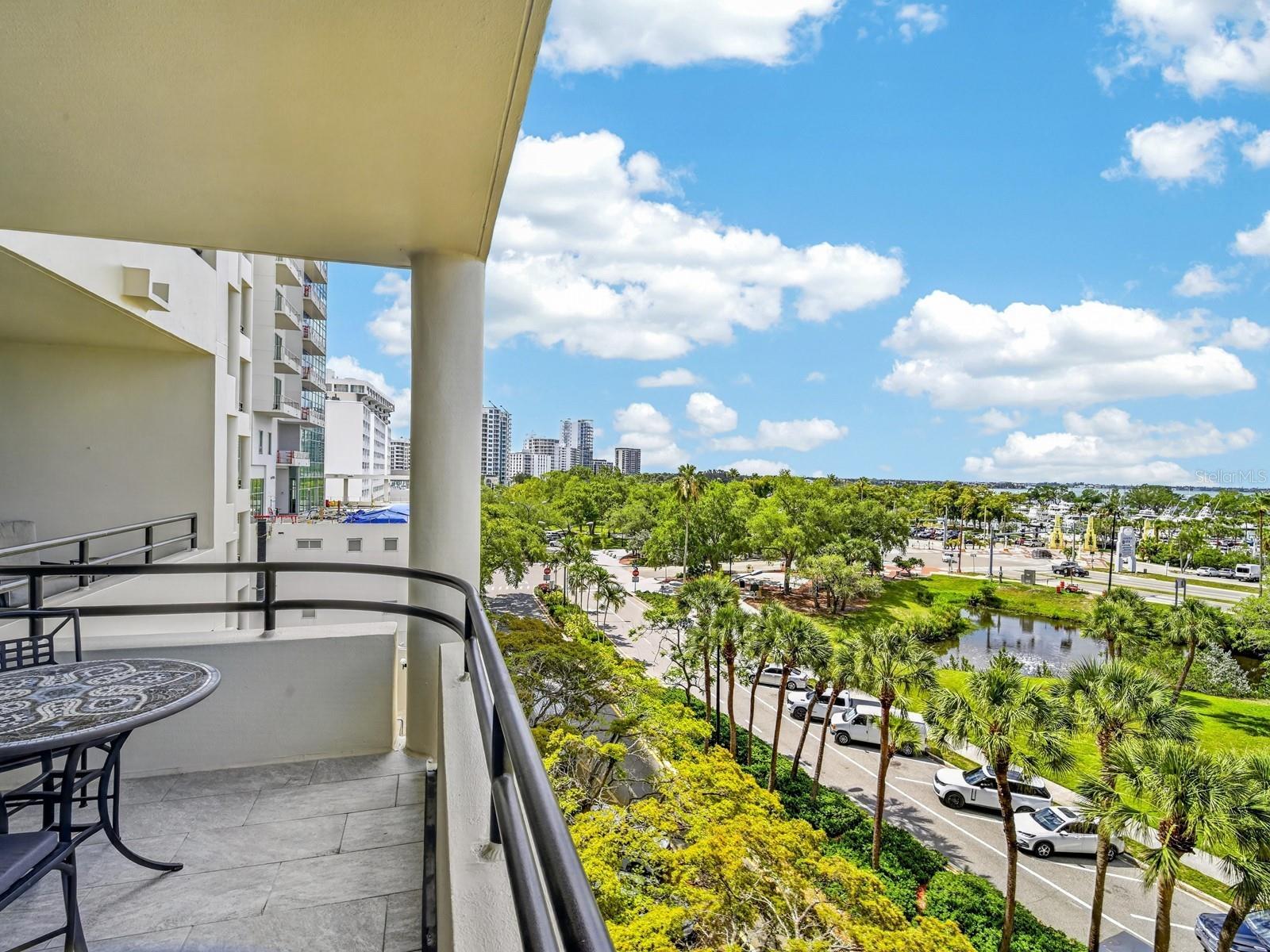 BAY PLAZA - Residential
