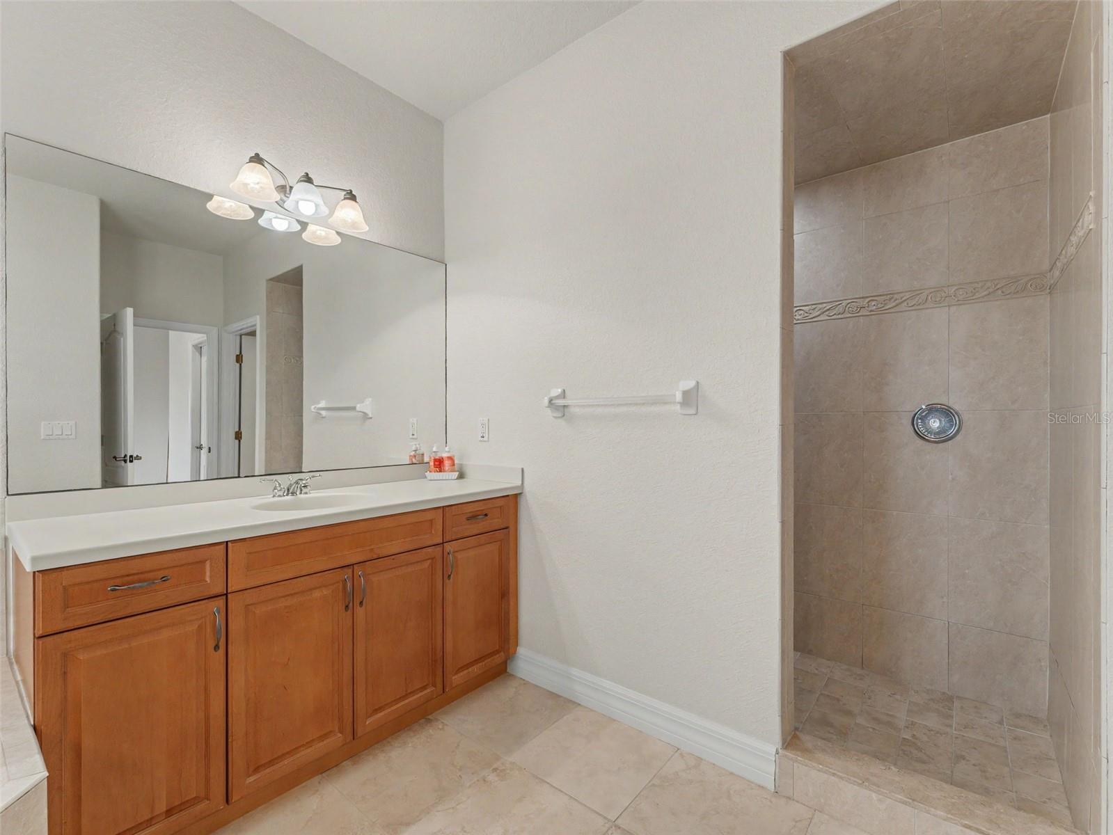 SUNSET BAY TARPON SPGS - Residential