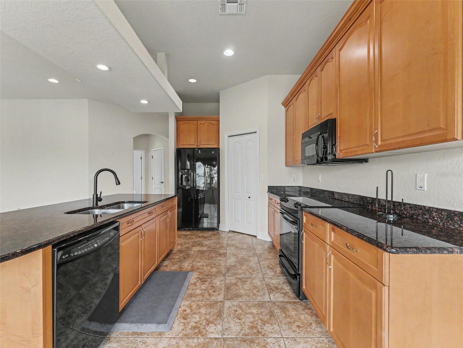 SUNSET BAY TARPON SPGS - Residential