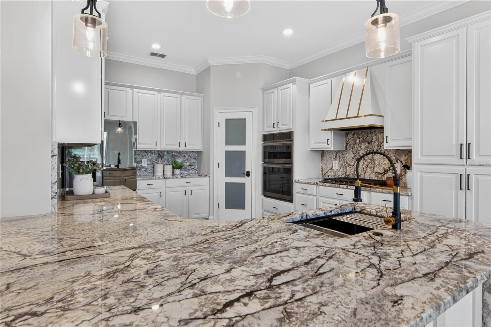 KEENES POINTE - Residential Lease