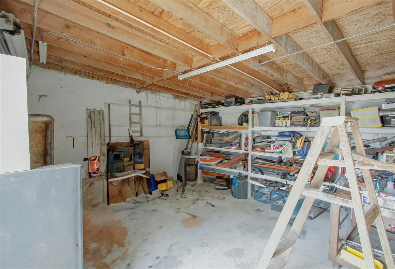 MIKE SUGAR ESTATES - Commercial Sale