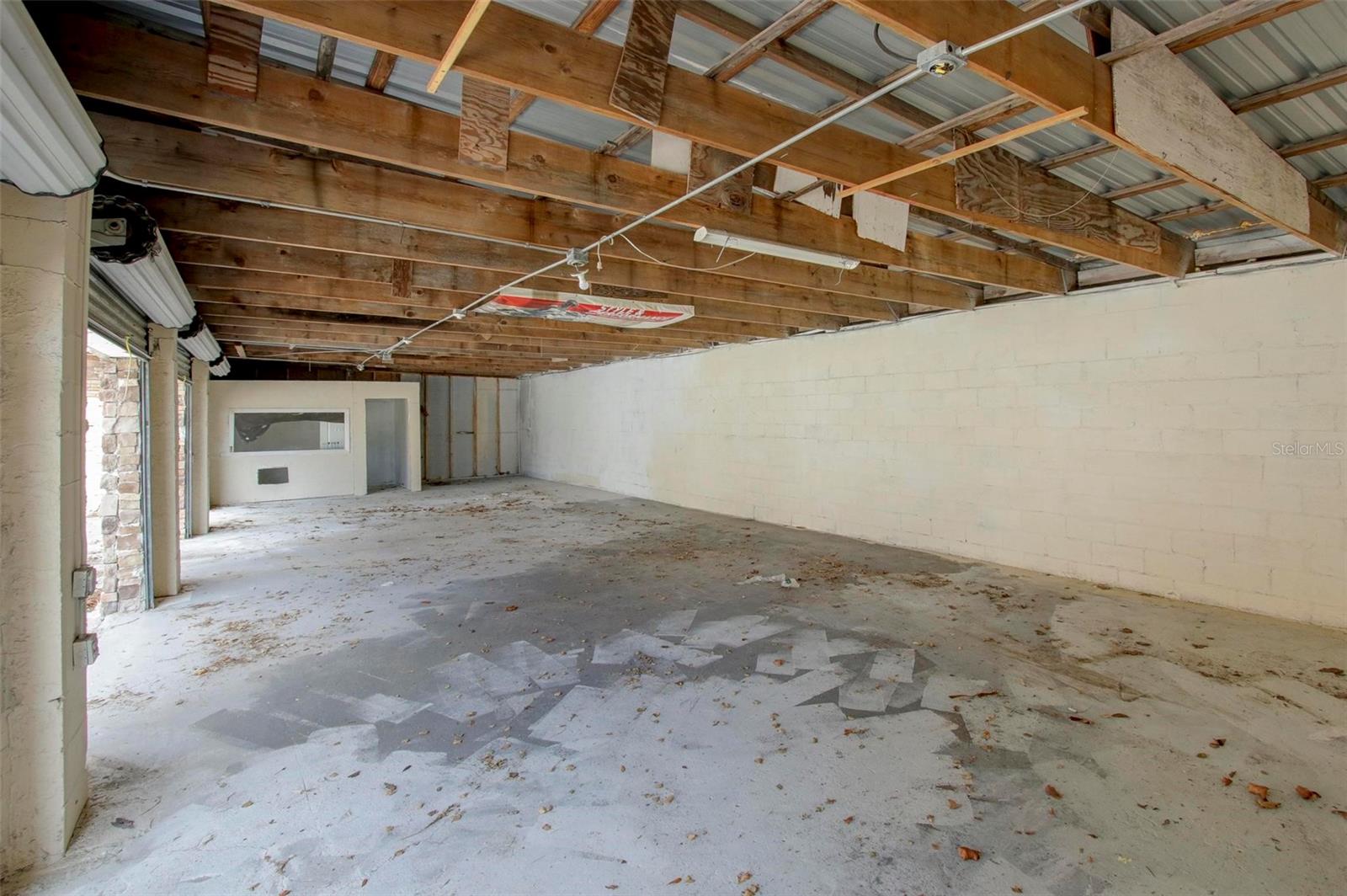 MIKE SUGAR ESTATES - Commercial Sale